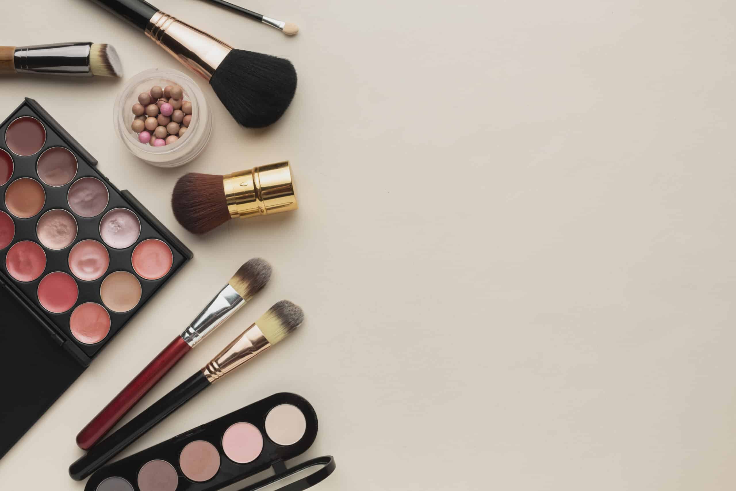 Maquiagem. Foto: Freepik